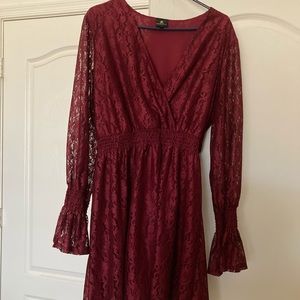 Disney woman lace dress